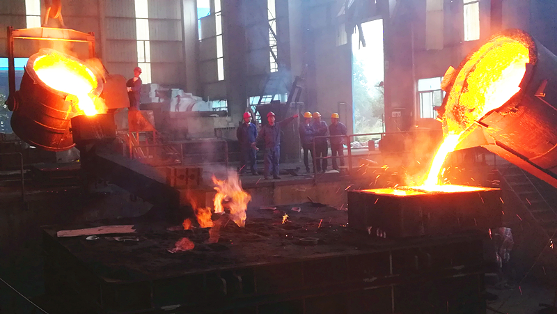 湘電長泵 成功澆注30噸沅江泵體.jpg 湘電長泵 成功澆注30噸沅江泵體.jpg