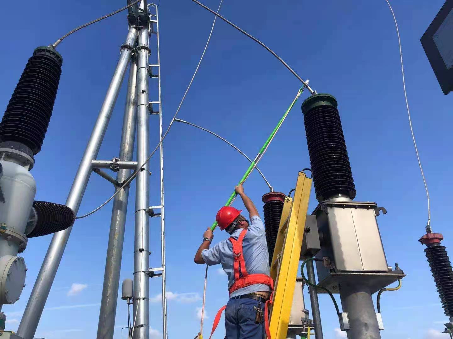 機(jī)電工程風(fēng)場運(yùn)維-趙振偉.jpg 機(jī)電工程風(fēng)場運(yùn)維-趙振偉.jpg